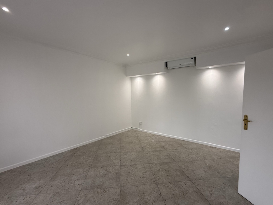 To Let Commercial Property for Rent in Somerset West Business Park Western Cape